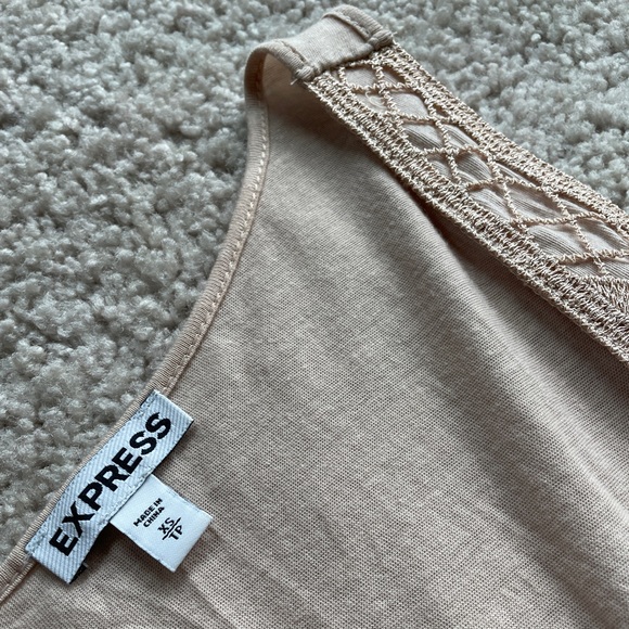 Express Shimmer Nude Lace Sleeveless Top Size XS Sparkle Tan Cream Neutral - Picture 4 of 11